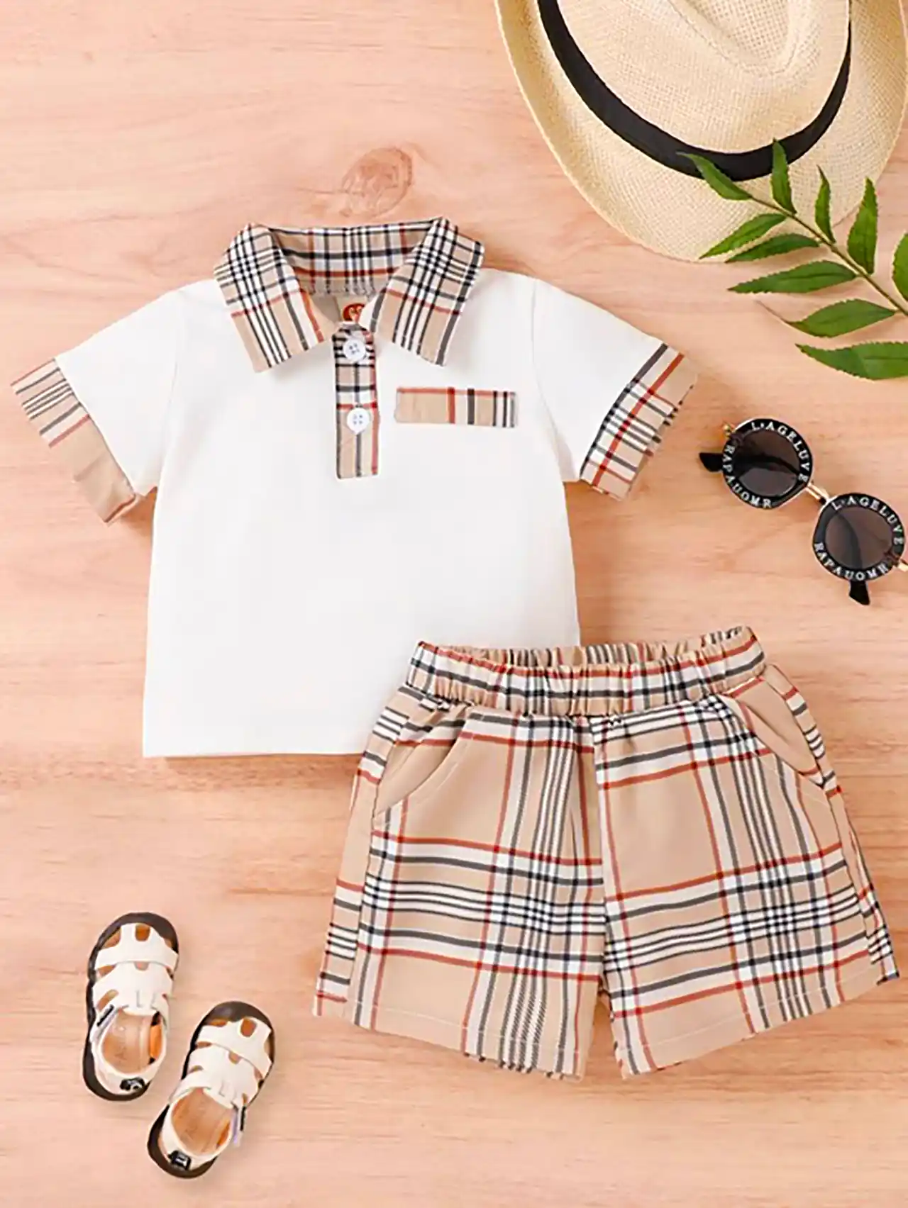 لباس بچگانه با طرح بربری 