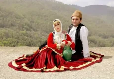 تعبیر خواب لباس محلی قرمز + برای زن متاهل و باردار و دختر مجرد و از دید مولف