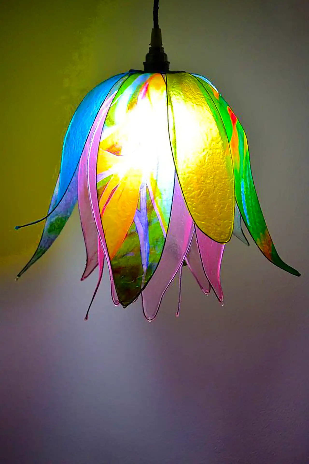 لوستر و چراغ آویز طرح گل 