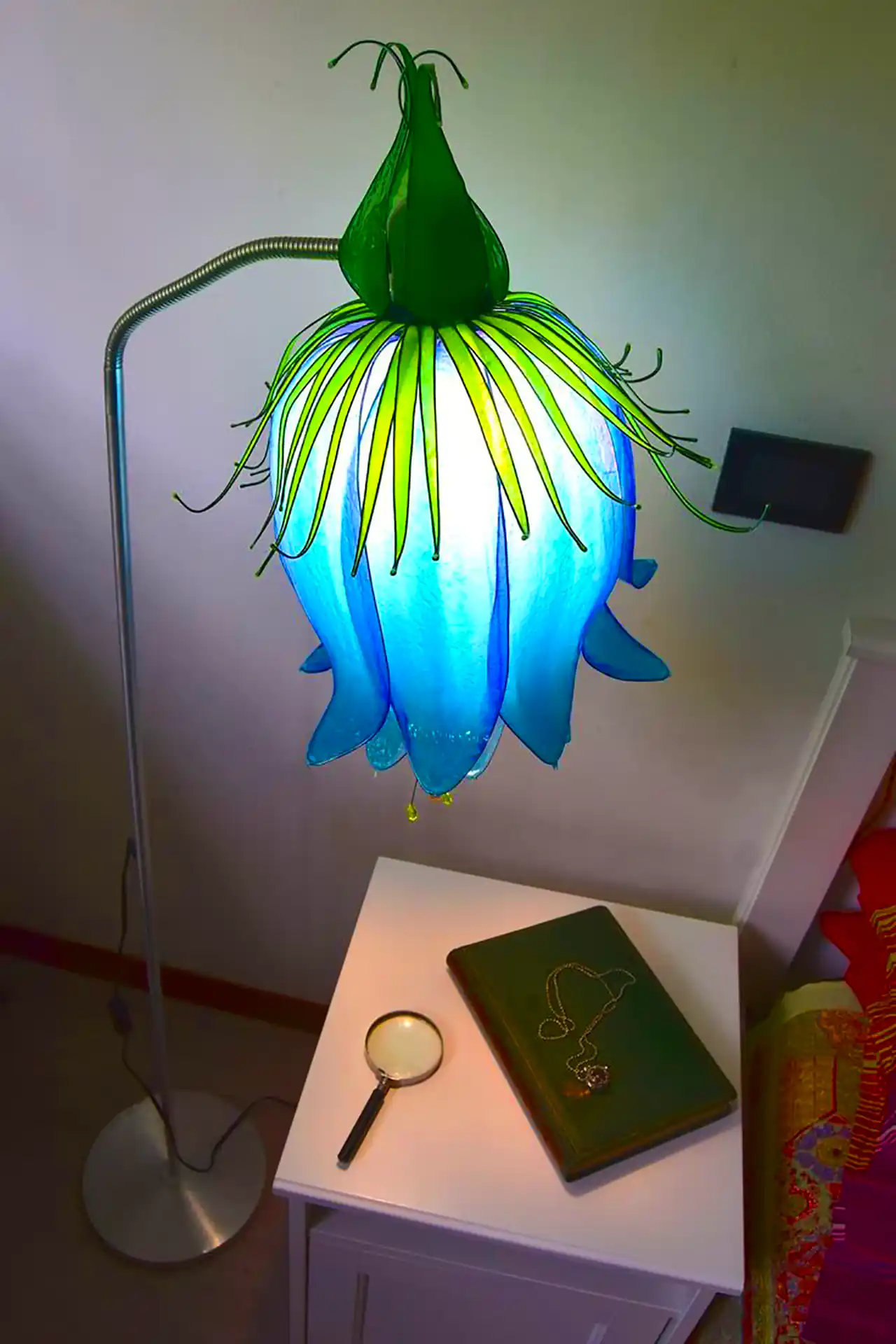 لوستر و چراغ آویز طرح گل 