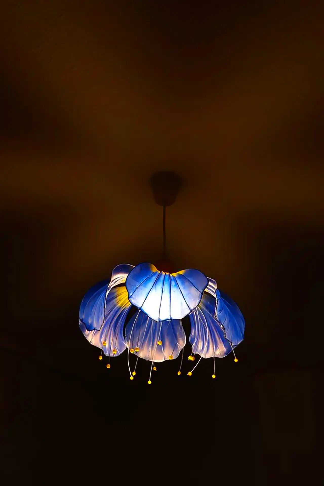 لوستر و چراغ آویز طرح گل 