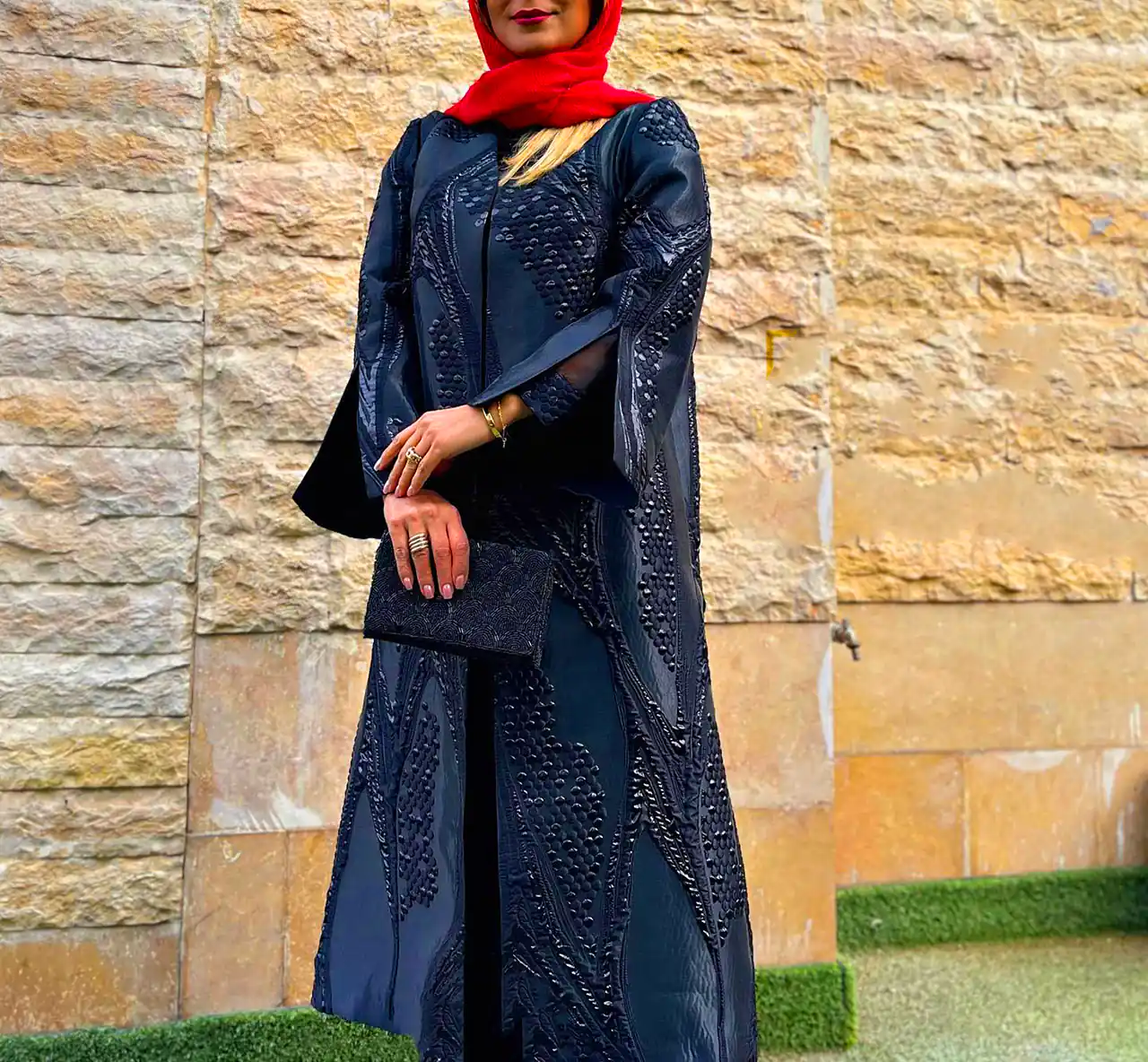 مانتو طرحدار جسورانه و شیک 