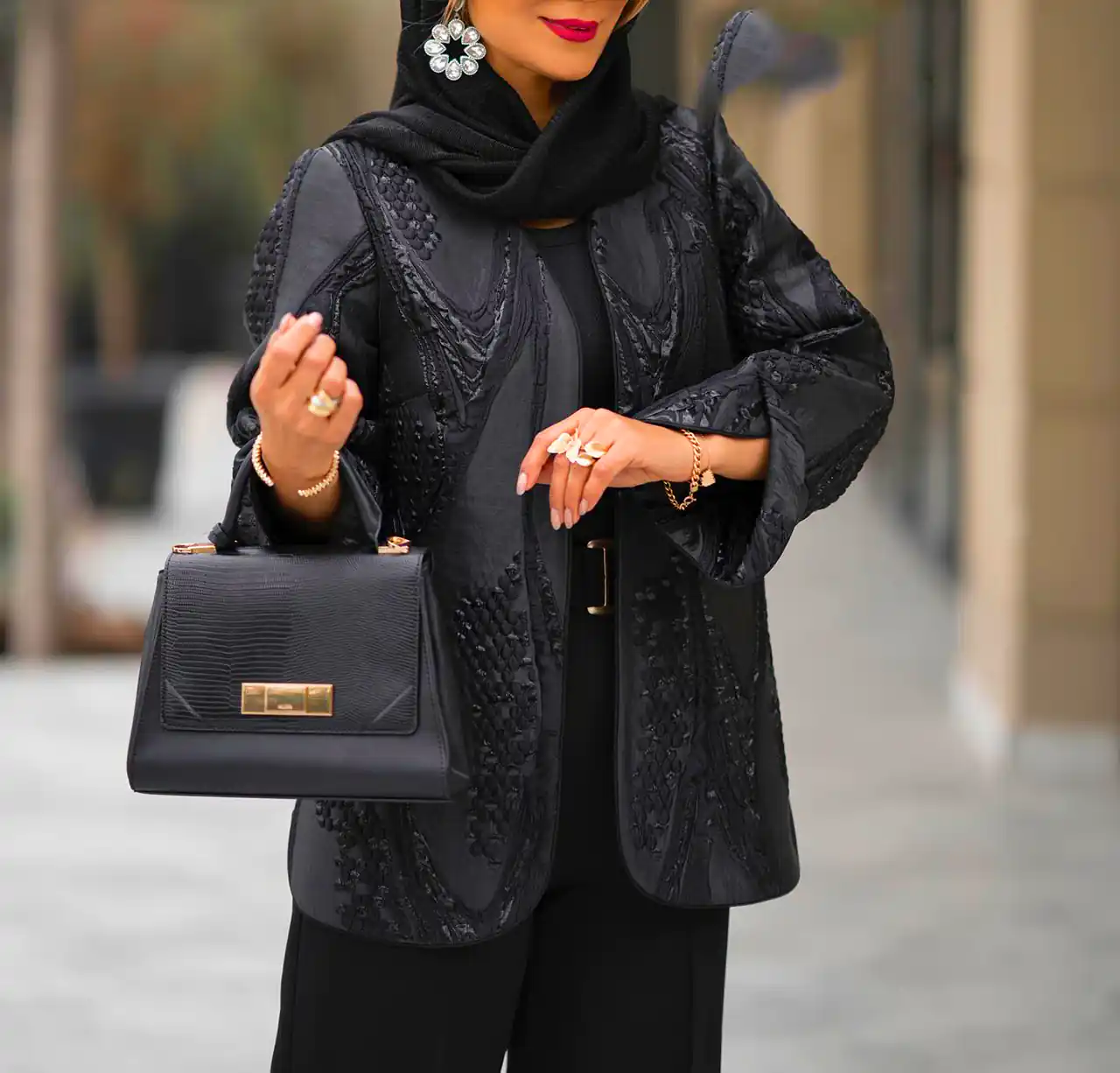 مانتو طرحدار جسورانه و شیک 