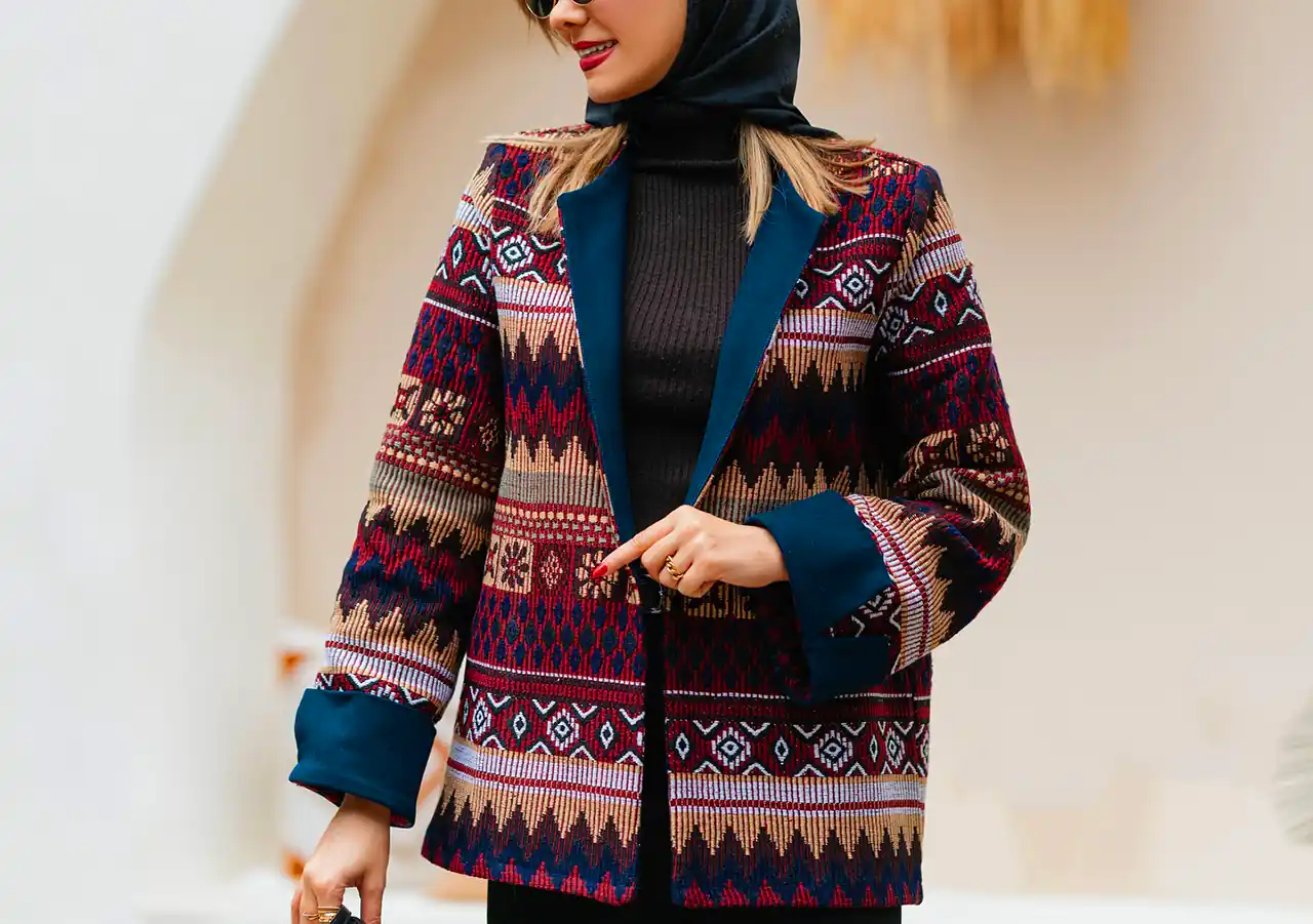 مانتو طرحدار جسورانه و شیک 