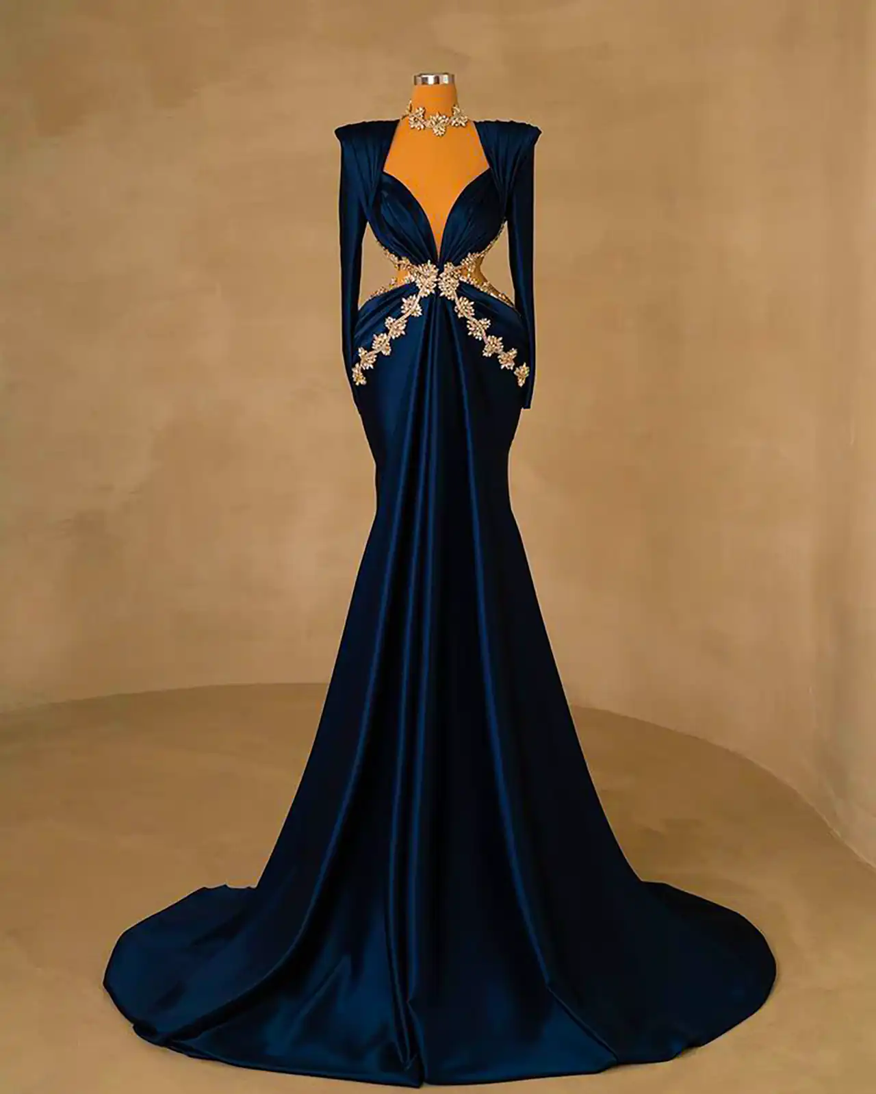 ماکسی مجلسی برای تالار