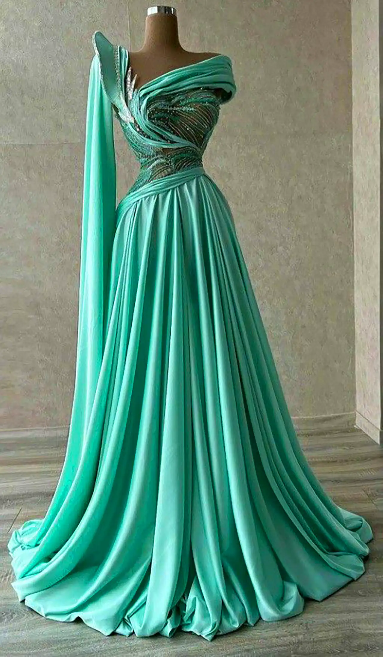 ماکسی مجلسی برای تالار