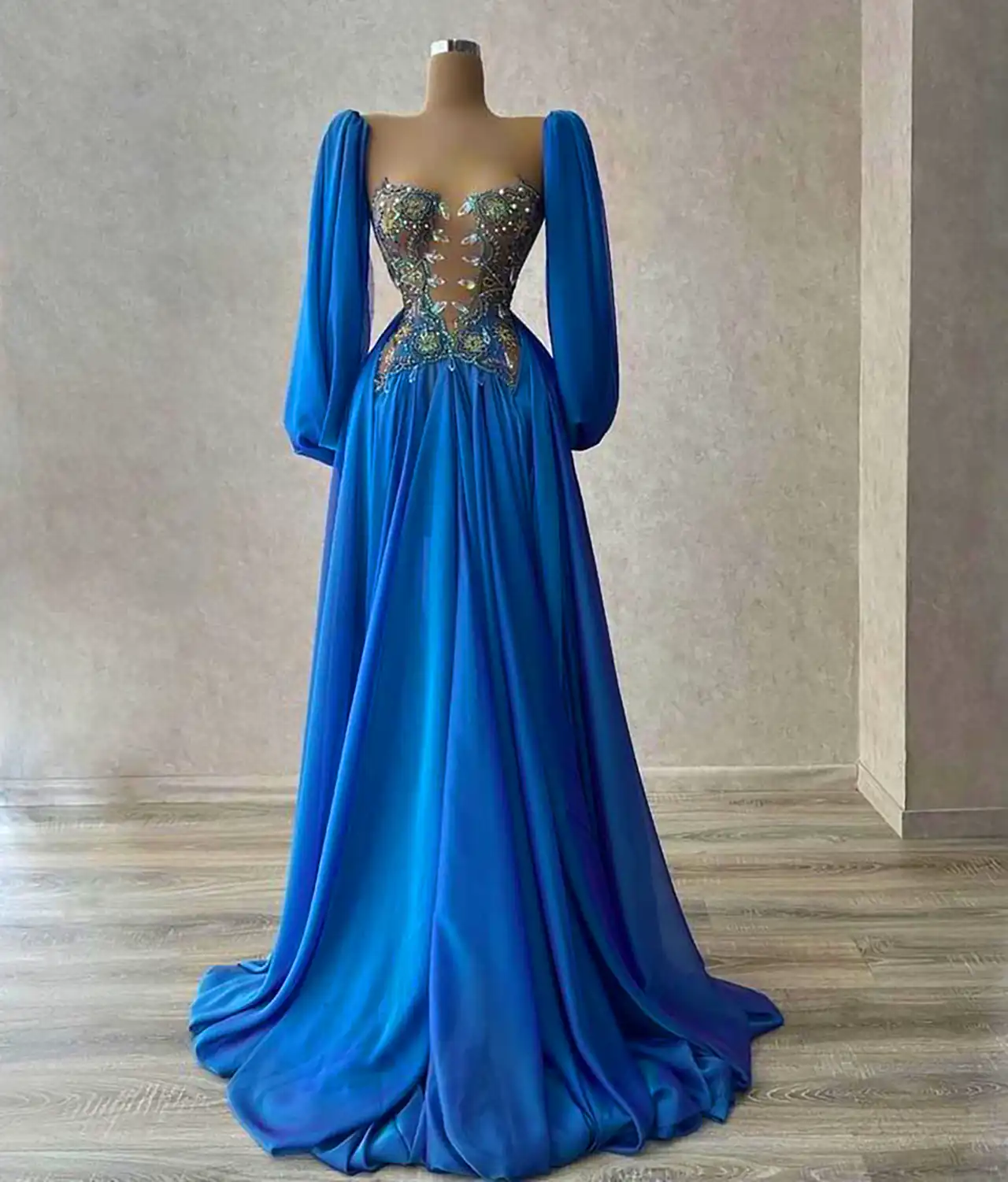 ماکسی مجلسی برای تالار