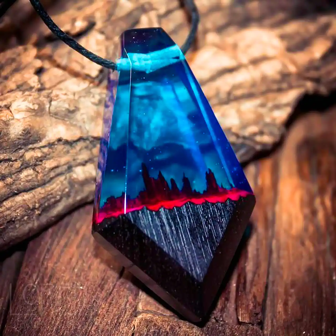 مدل گردنبند با طرح رزین