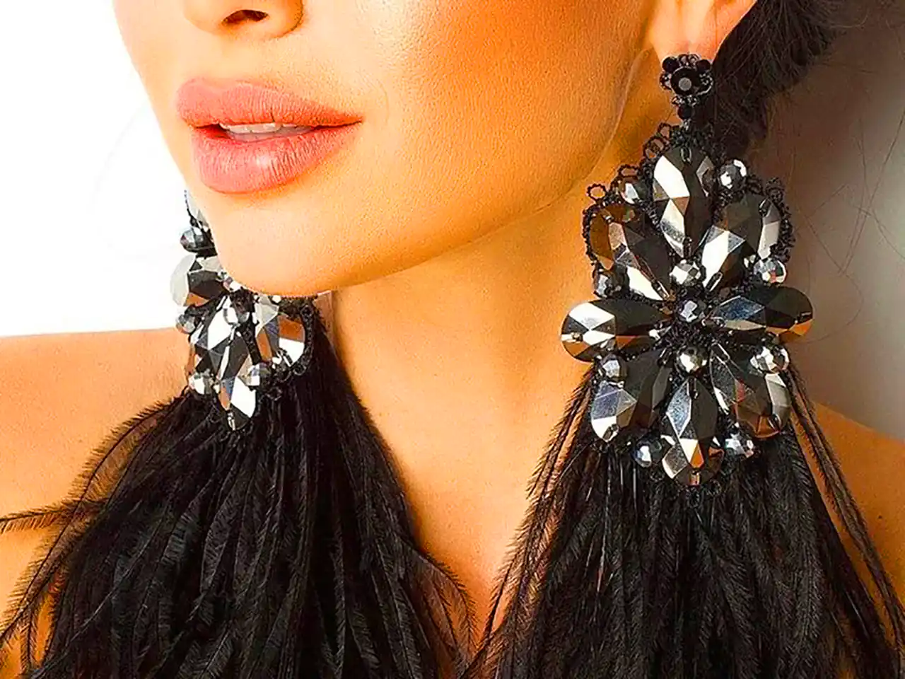 مدل گوشواره گلبرگی مشکی