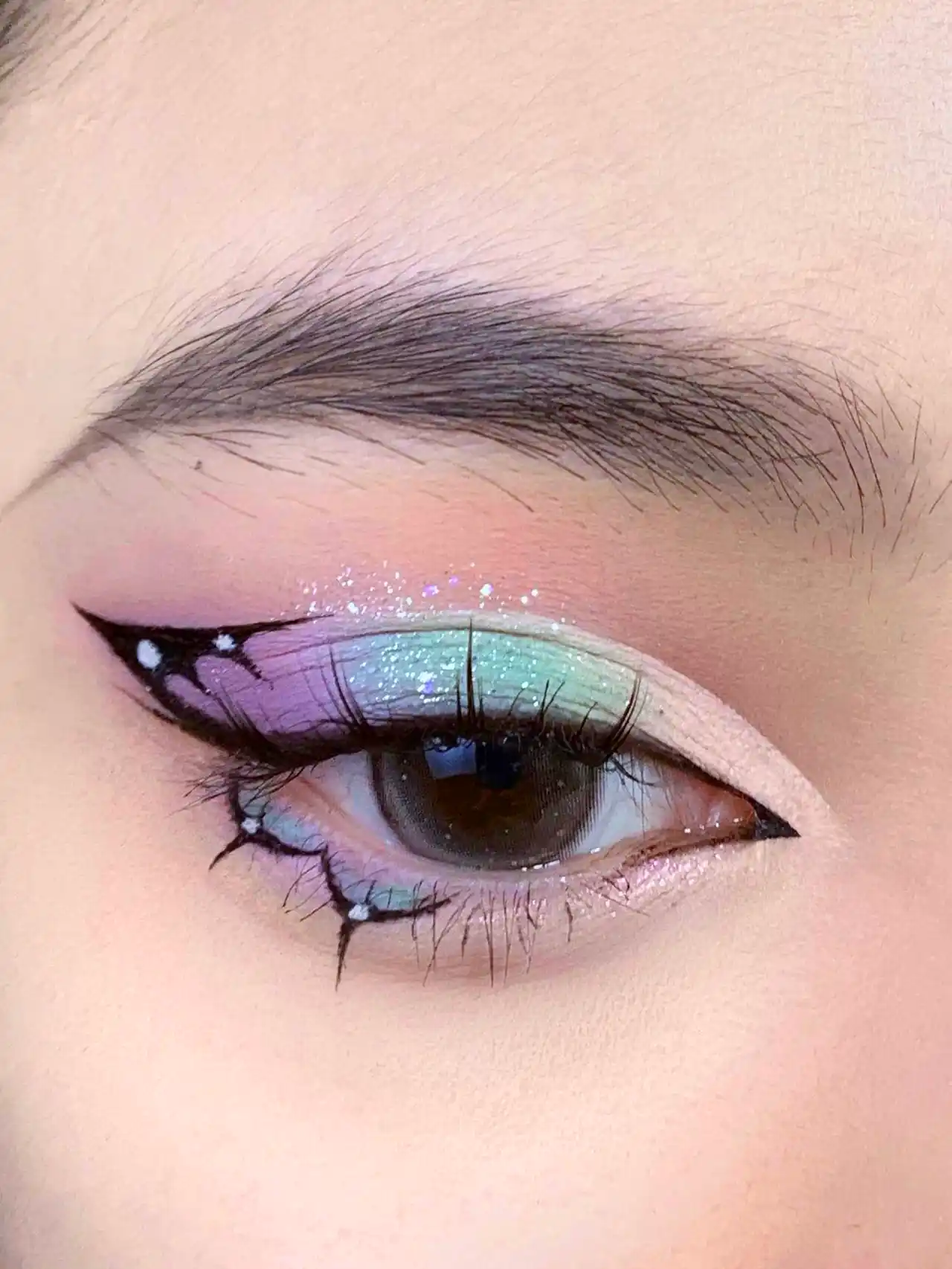 مدل میکاپ چشم تینیجری