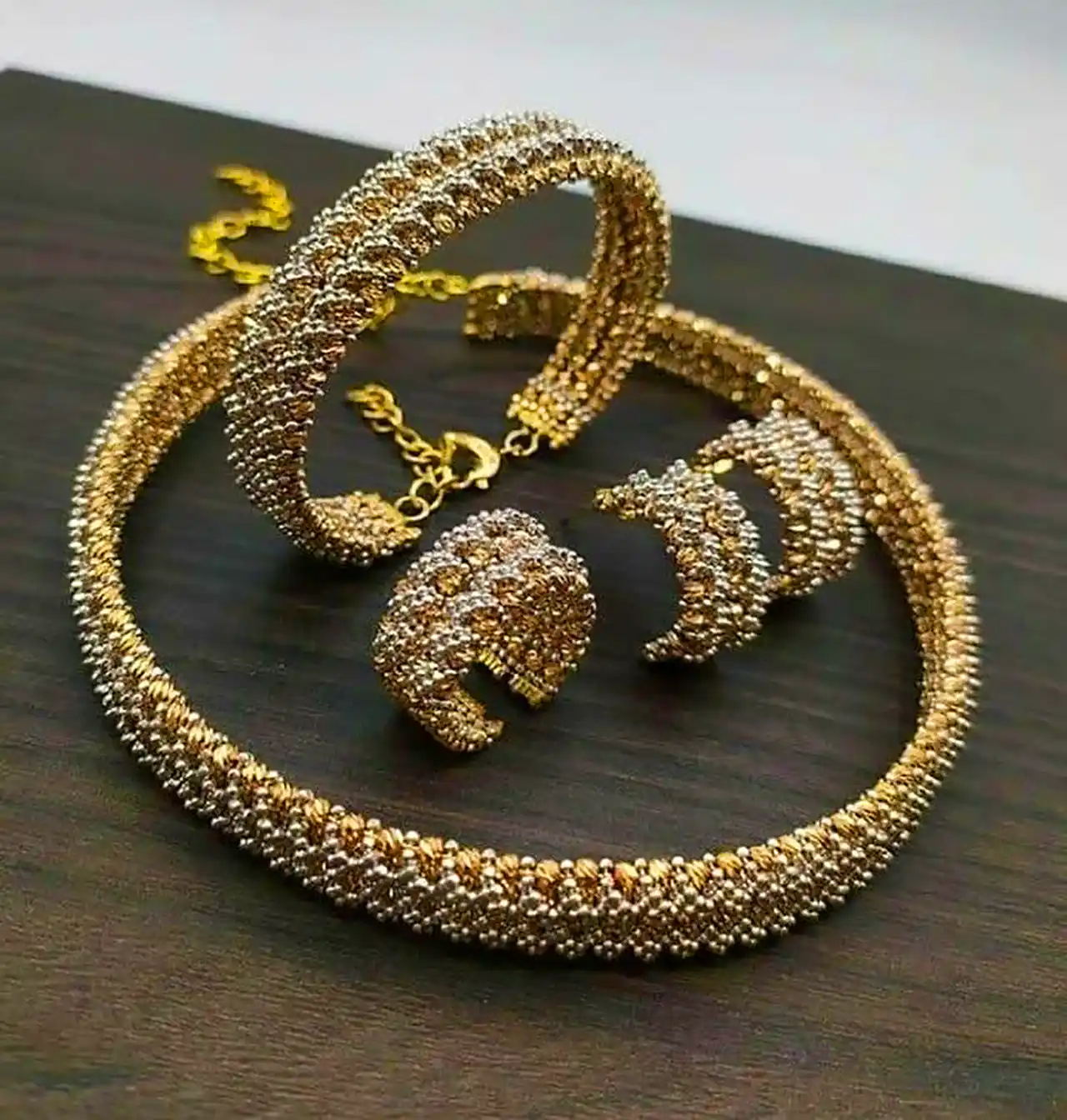 مدل سرویس طلا اجرت بالا