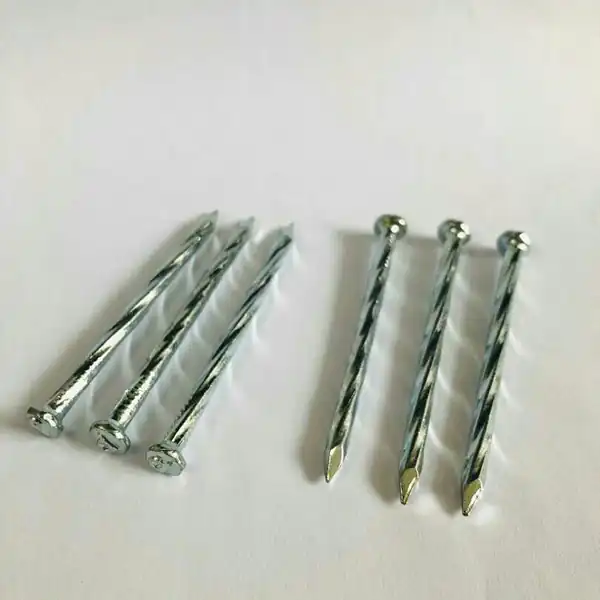 تعبیر خواب میخ فولادی + برای زن متاهل و باردار و دختر مجرد و از دید مولف