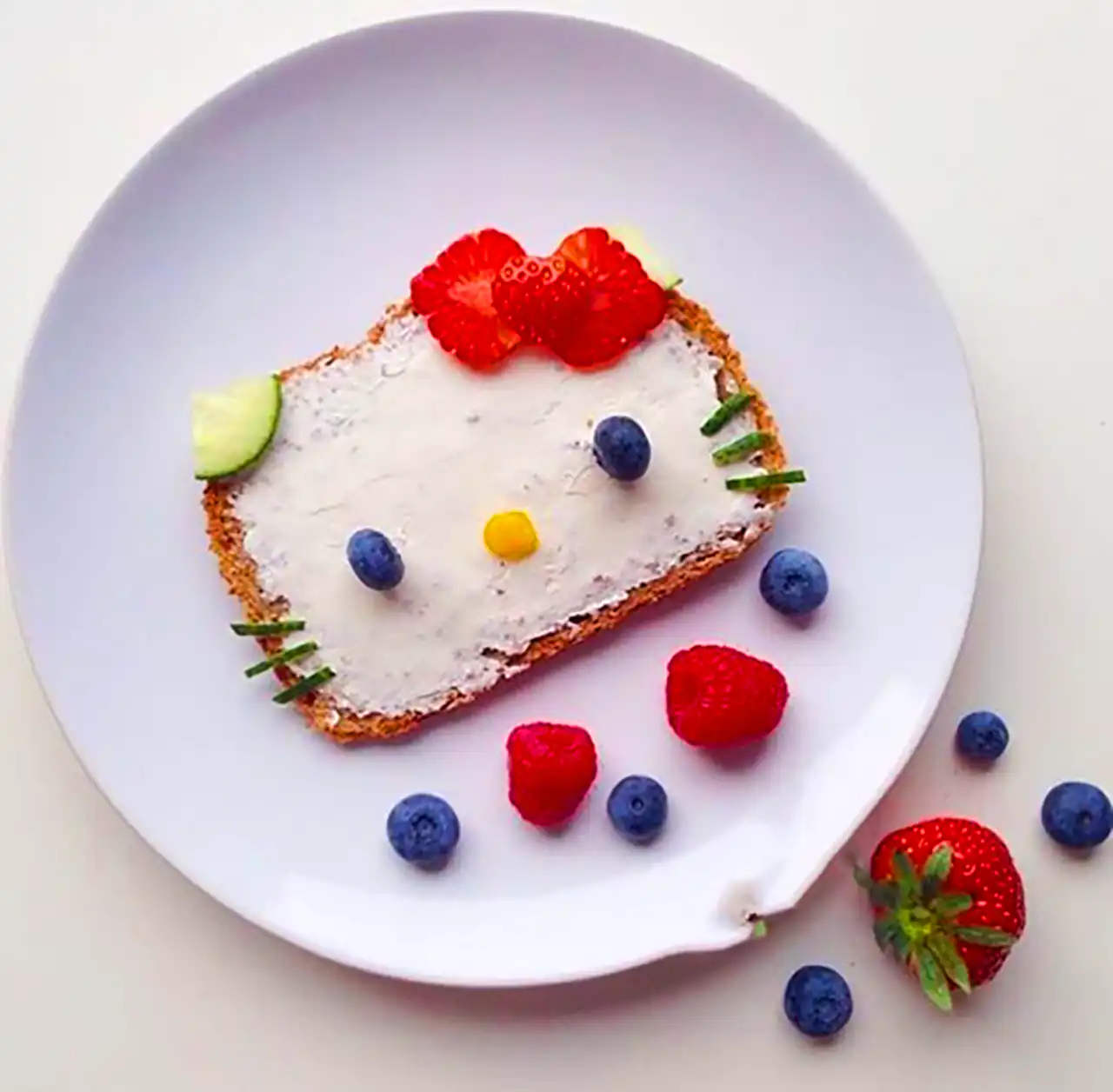 میوه آرایی خلاقانه کودک 