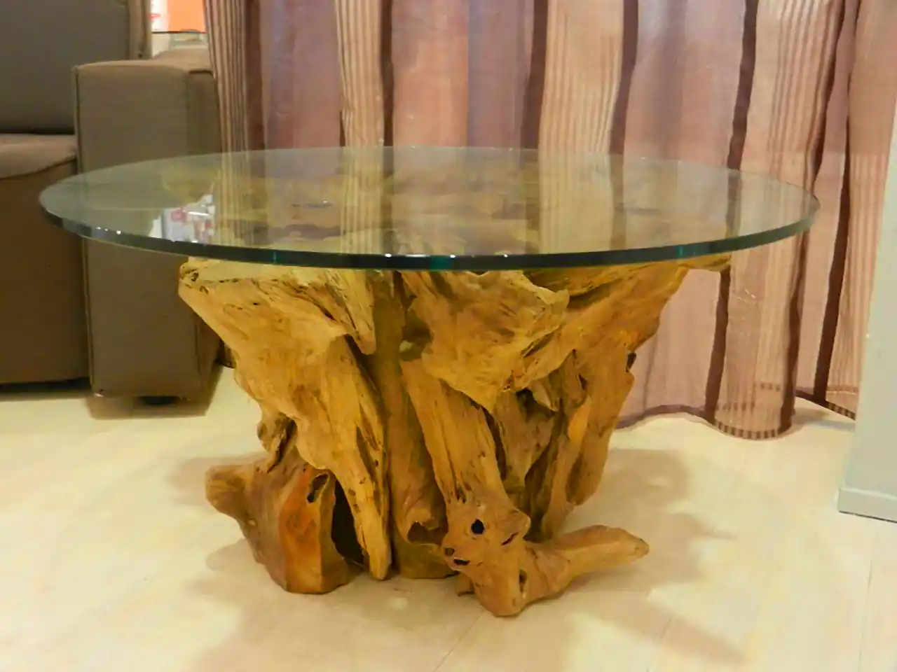 میز عسلی با تنه درخت