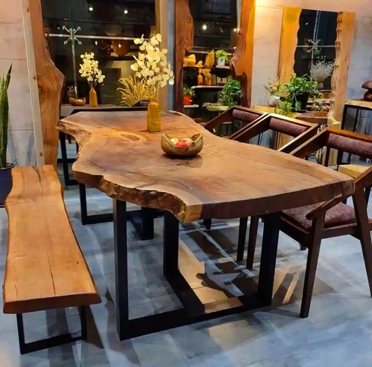 میز تنه درختی برای غذاخوری 