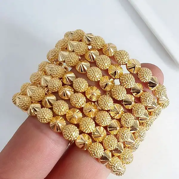 مدل النگو اماراتی + برق طلای خاص با طرح های ظریف و جذاب اماراتی