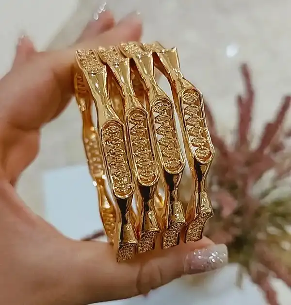 مدل النگو اماراتی + برق طلای خاص با طرح های ظریف و جذاب اماراتی