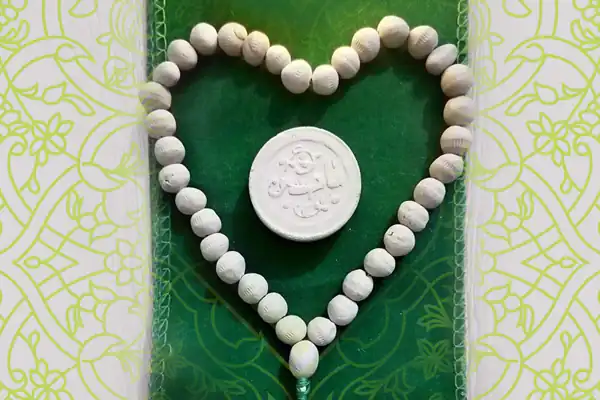 تعبیر خواب نماز ابن سیرین + برای زن متاهل و باردار و دختر مجرد و از دید مولف