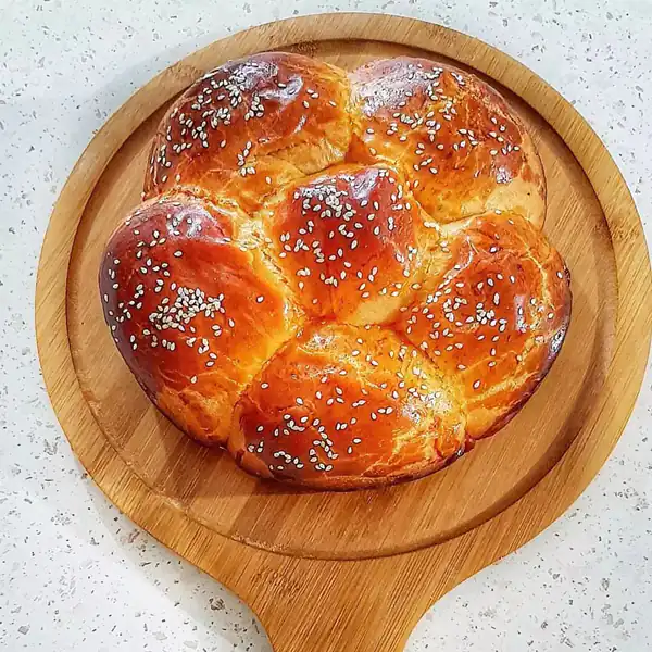 تعبیر خواب نان گرفتن+ برای زن متاهل و باردار و دختر مجرد و از دید مولف