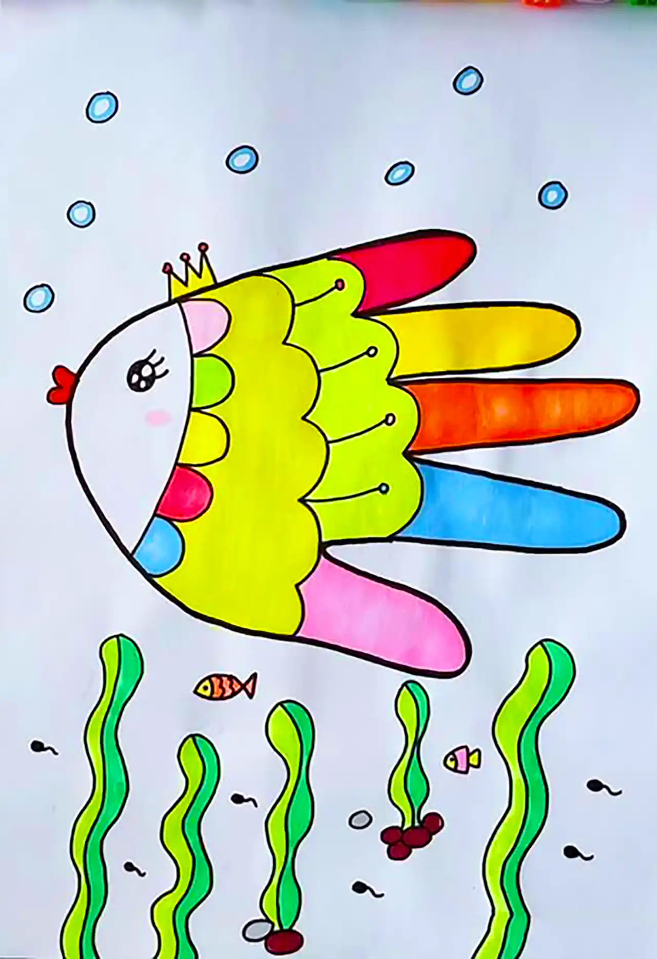 نقاشی کودکانه و ساده