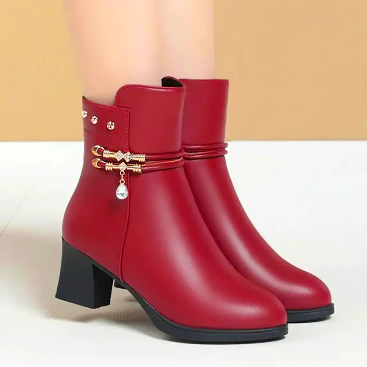 نیم بوت چرمی زنانه