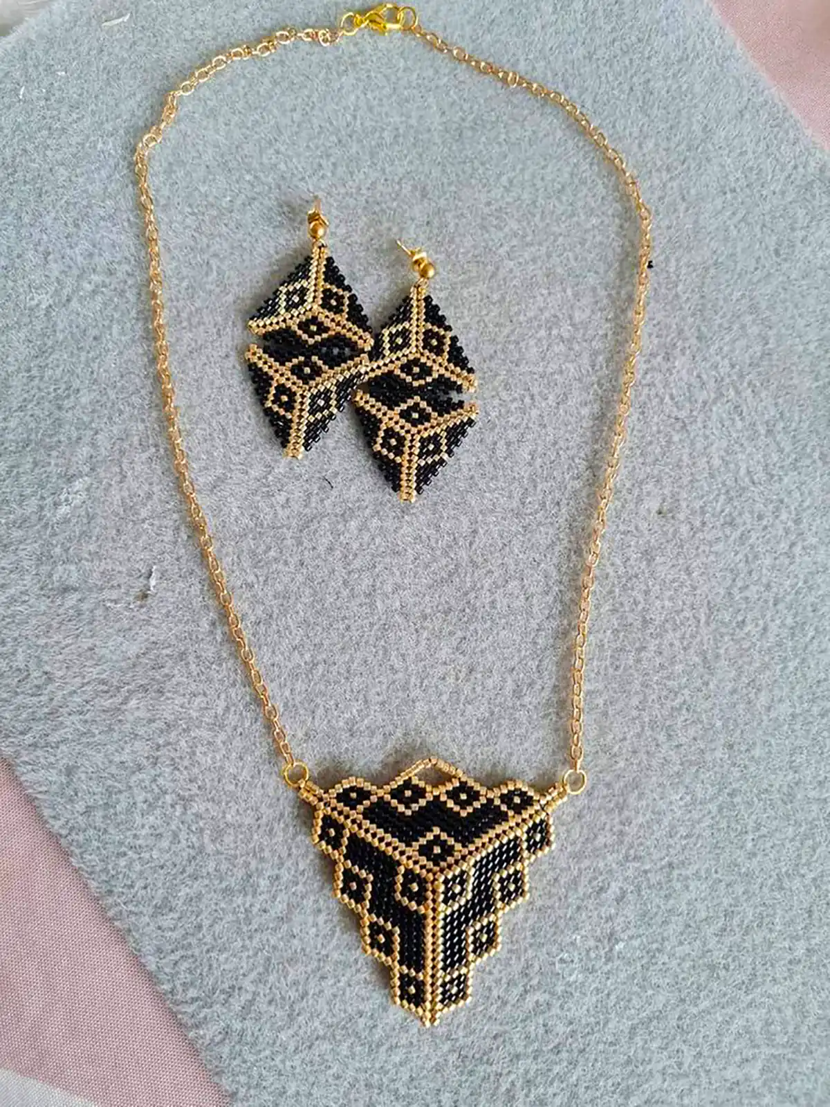 نیم ست شیک میوکی