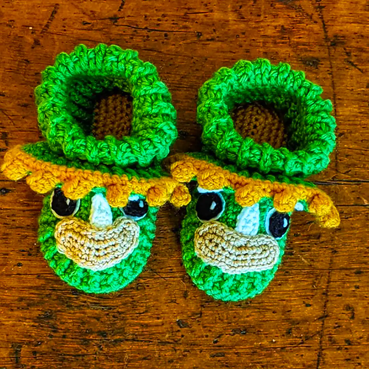 پاپوش دایناسوری کودکانه