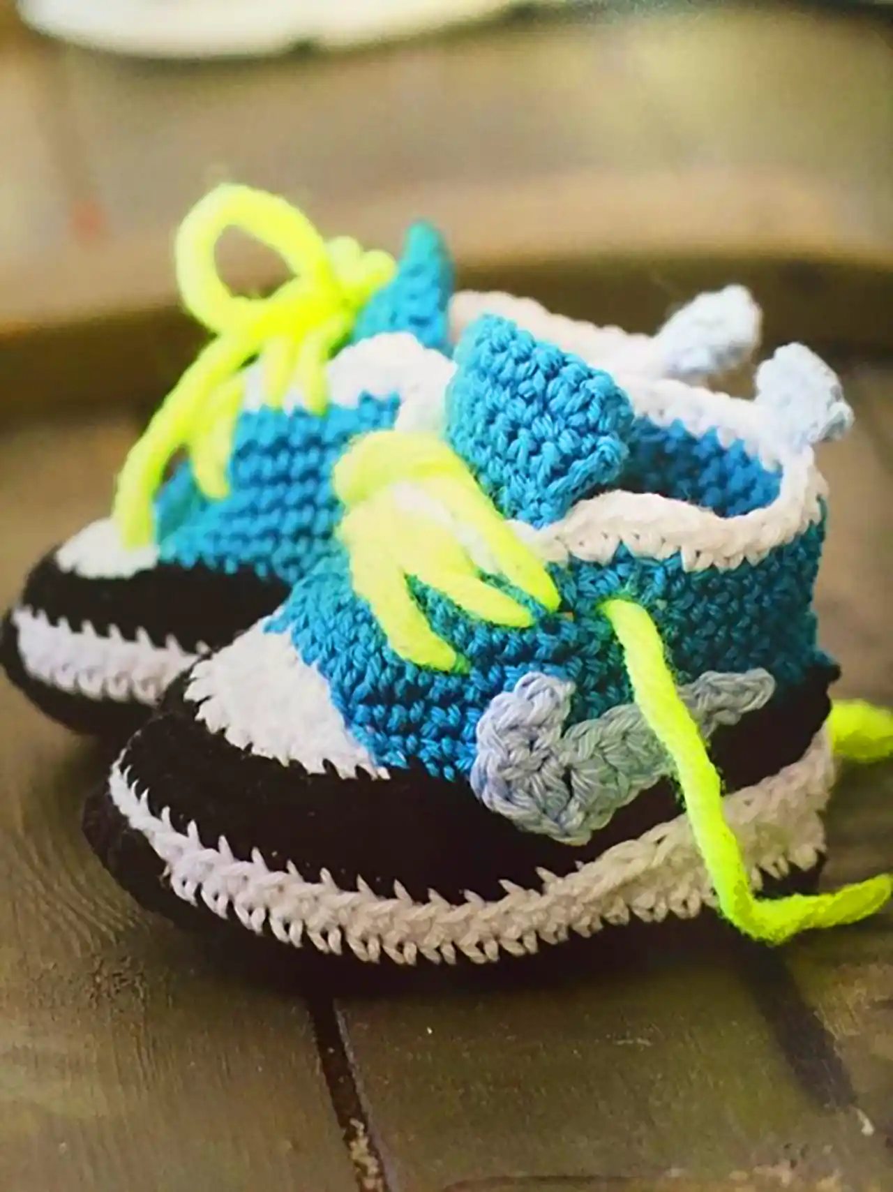 پاپوش دایناسوری کودکانه