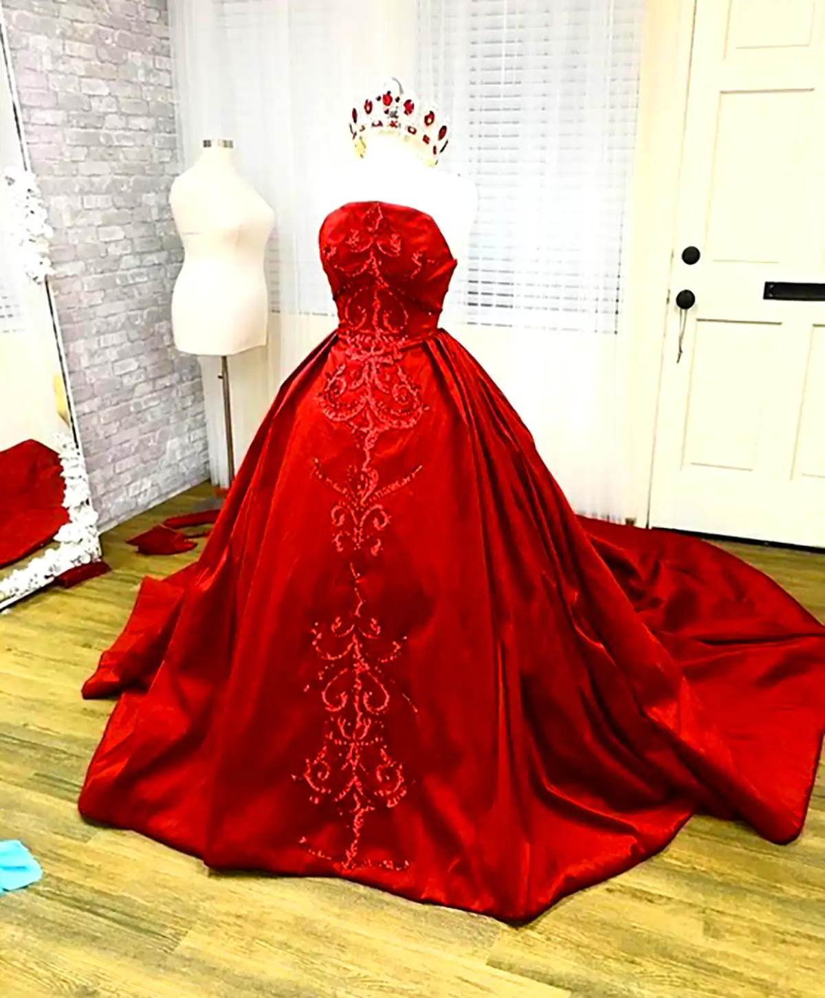 پیراهن ساتن دکلته