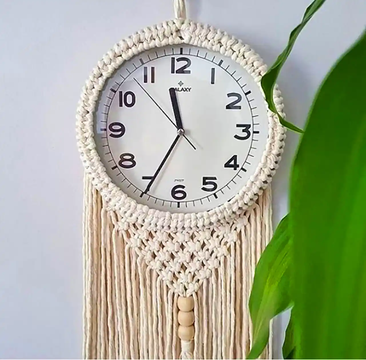 ساعت دیواری مکرومه