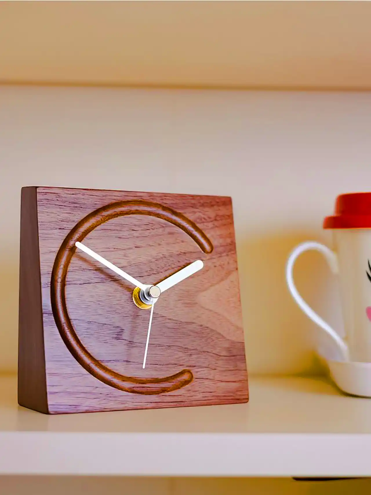 ساعت دستساز چوبی رومیزی