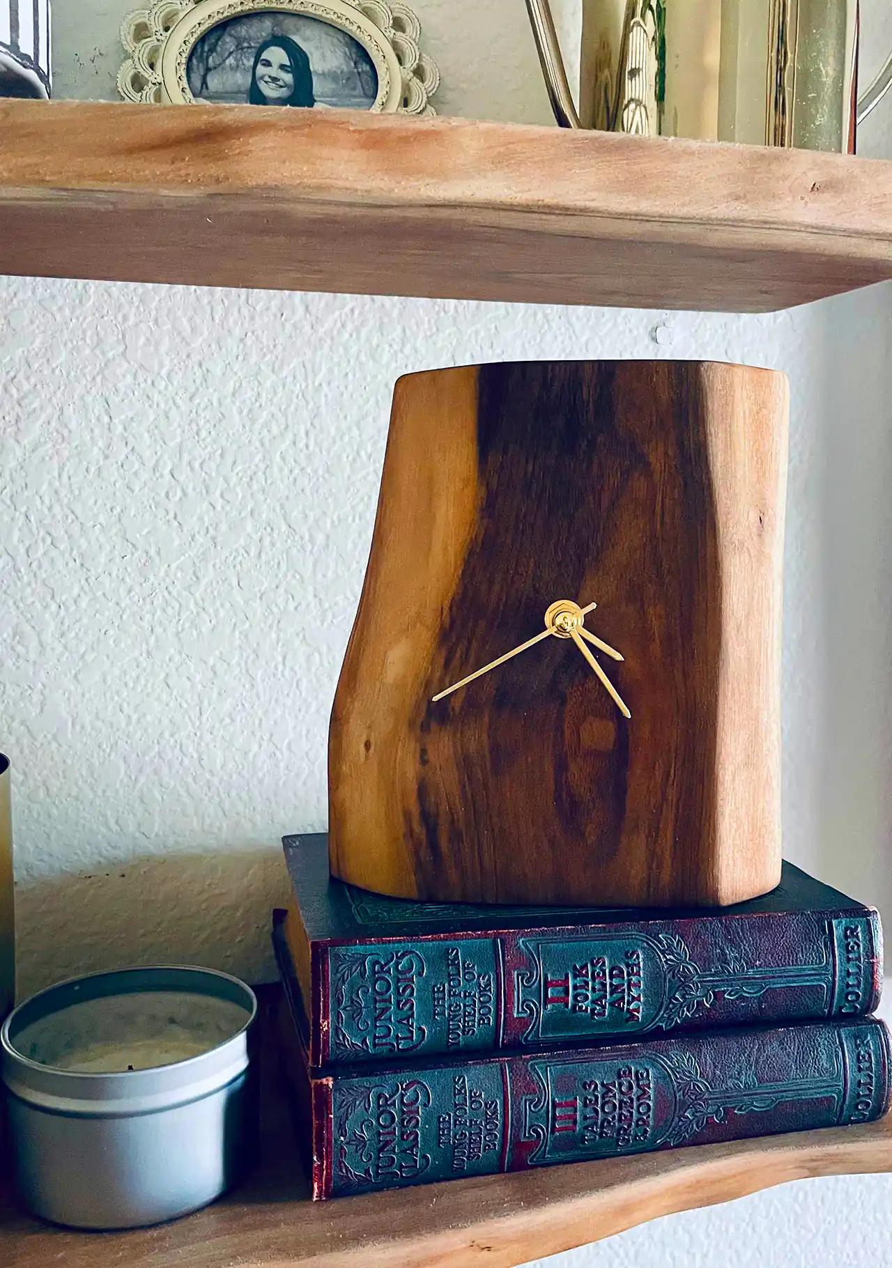 ساعت دستساز چوبی رومیزی