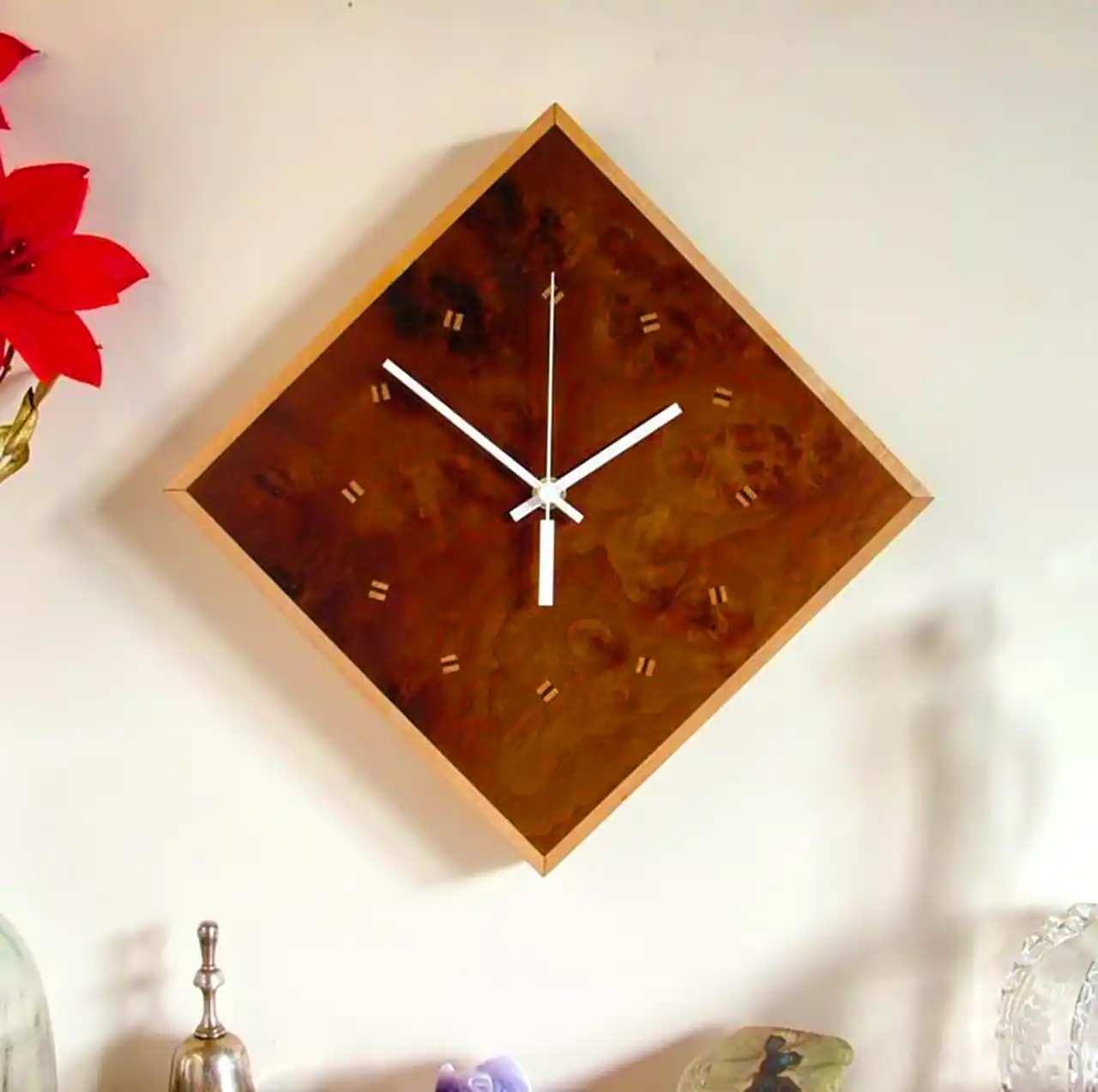 ساعت دستساز چوبی رومیزی