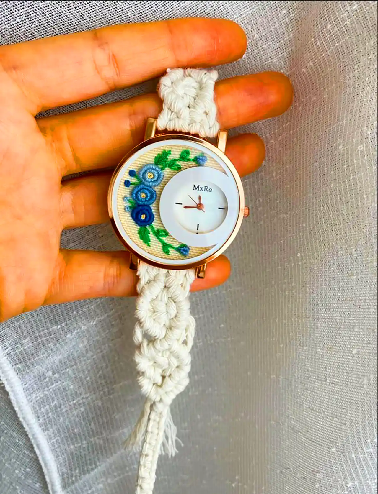 ساعت منجوقی شیک دخترونه