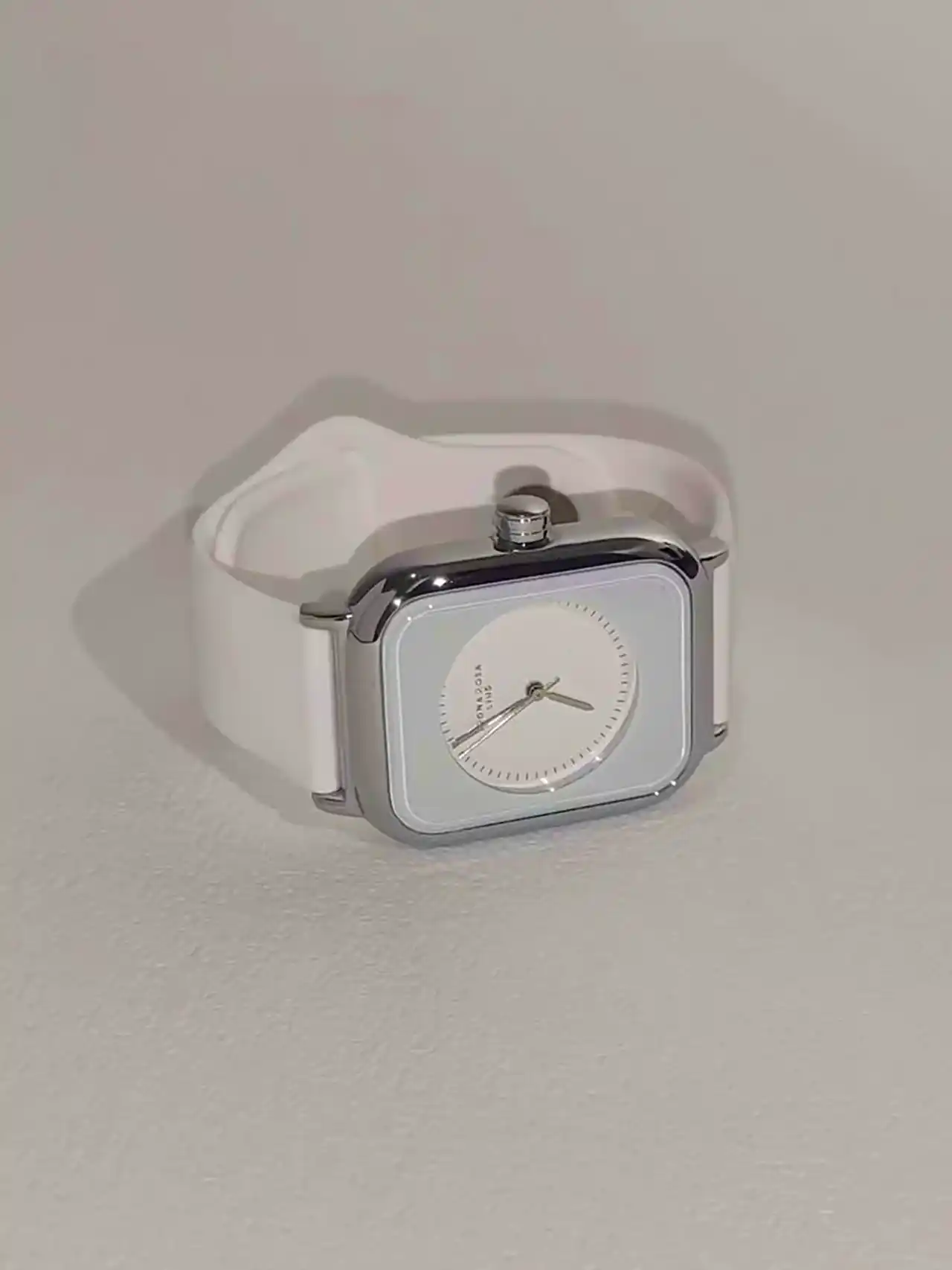 ساعت مآدینوشاپک دخترانه