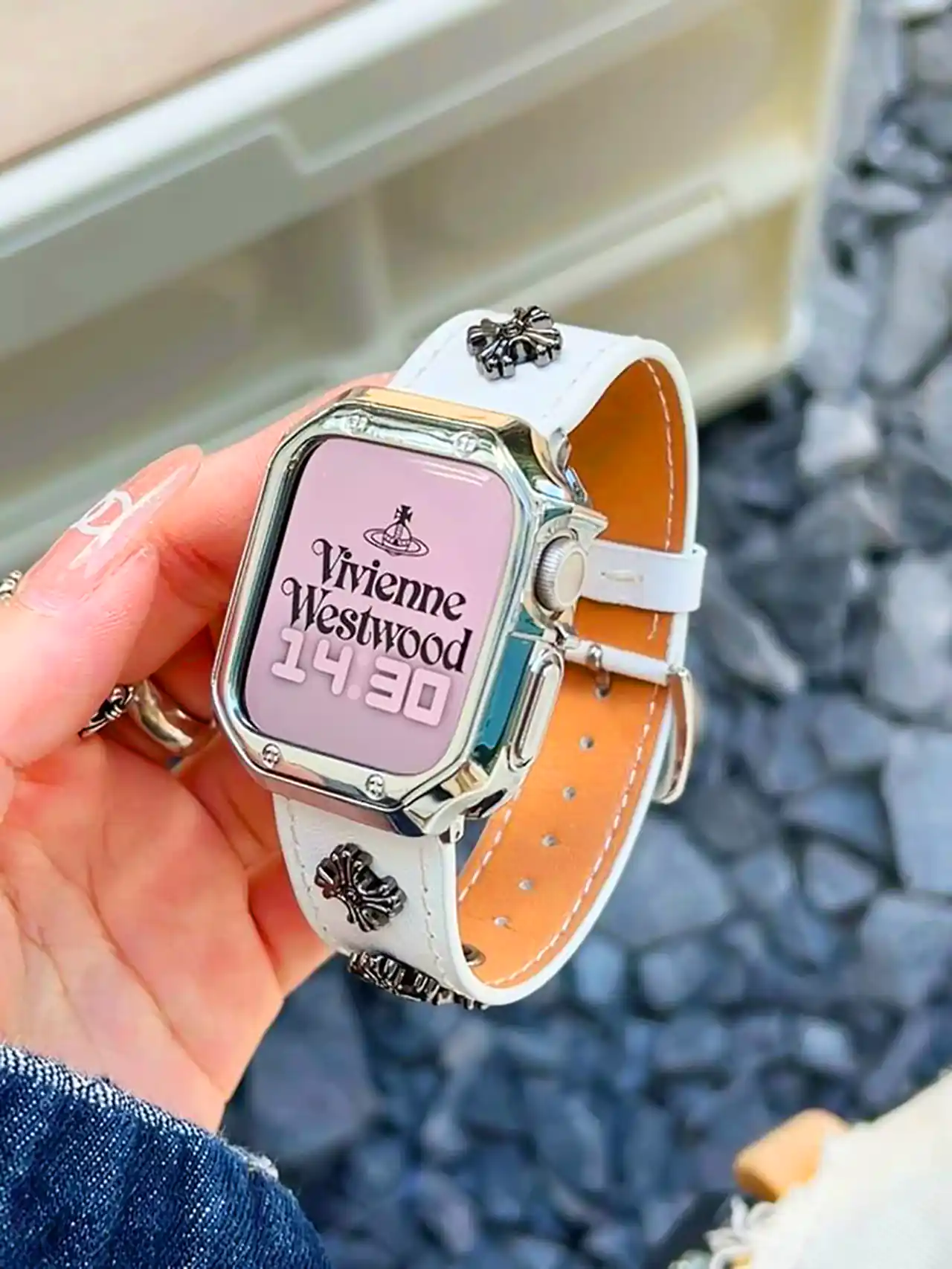 ساعت مآدینوشاپک دخترانه