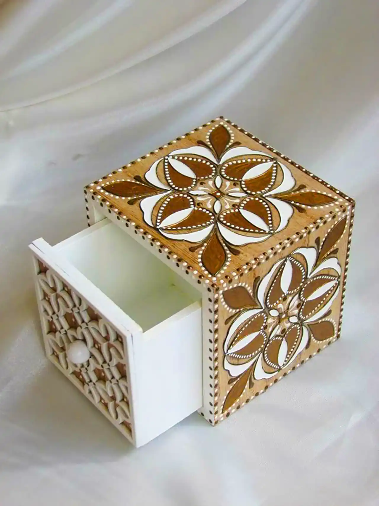 صندوقچه چوبی جواهرات