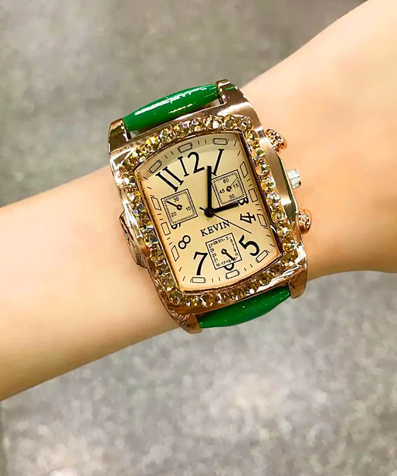 ساعت مچی خاص و زیبا دخترانه