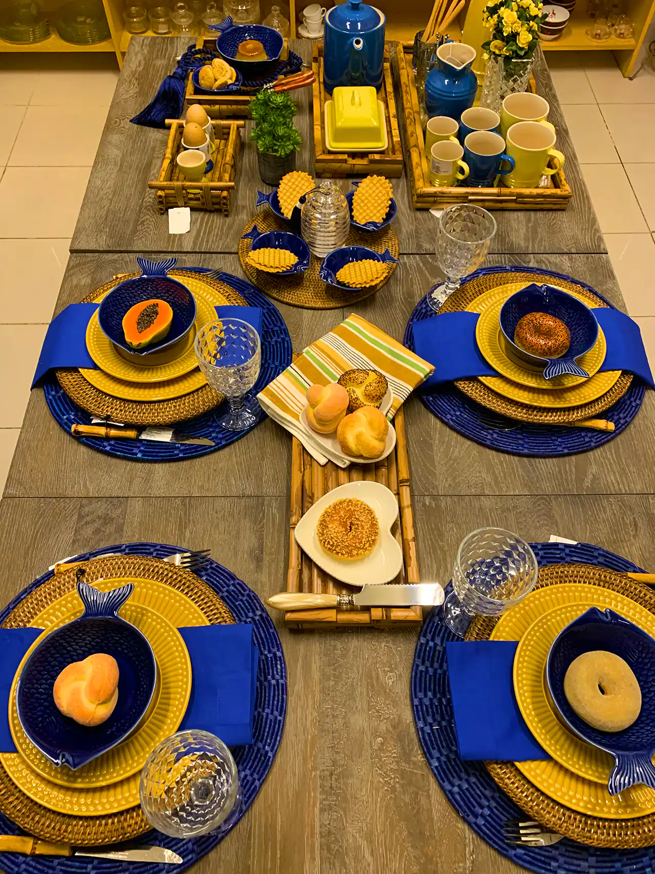 سرویس غذاخوری چینی برای جهیزیه 