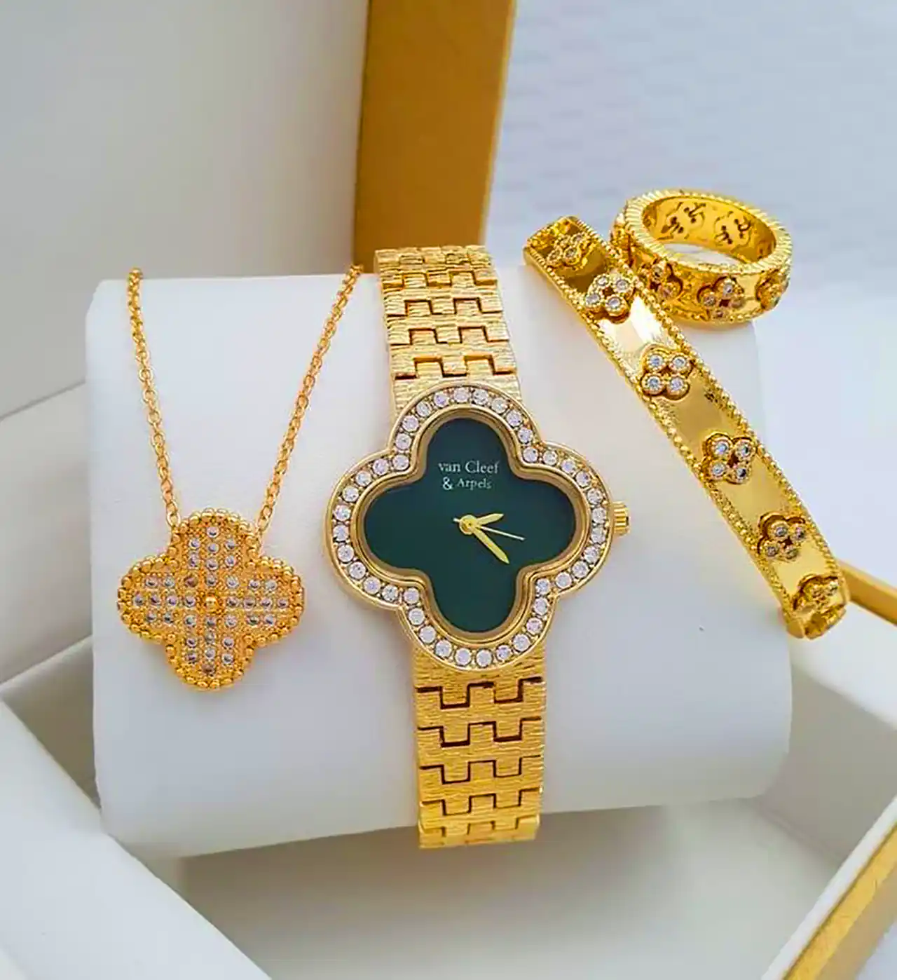 ست کادویی روز دختر