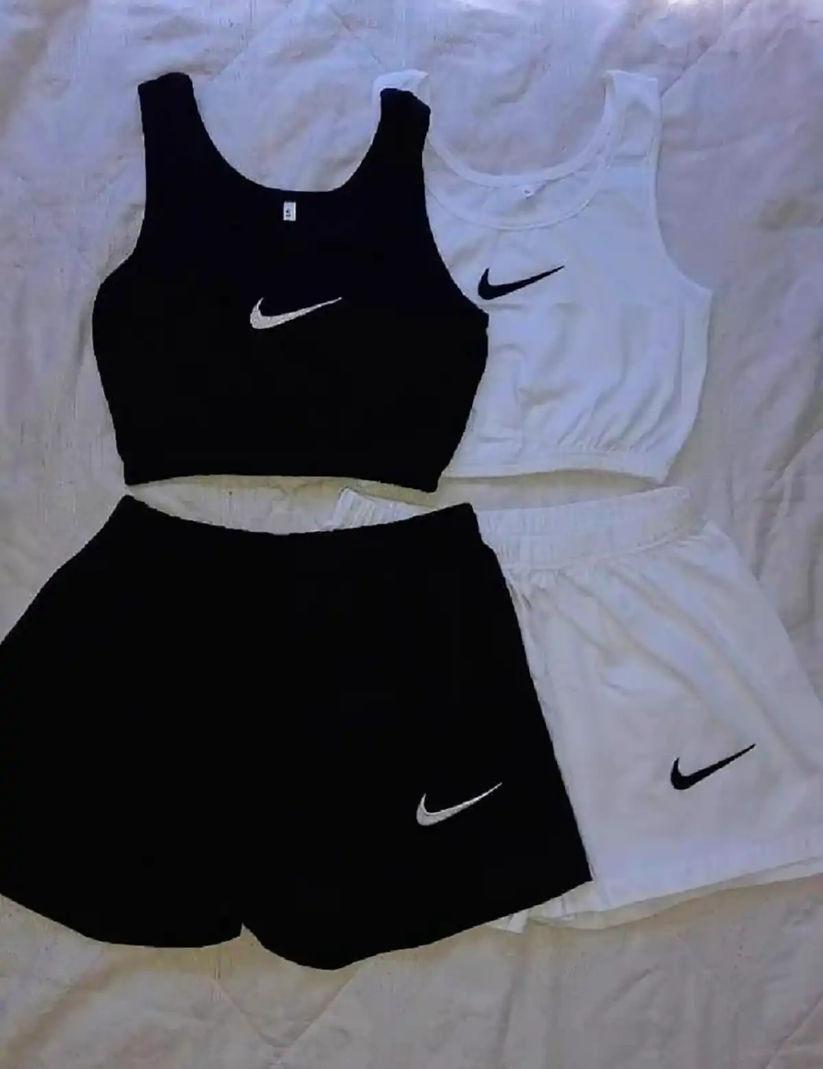 ست تاپ شرتک ورزشی زنانه