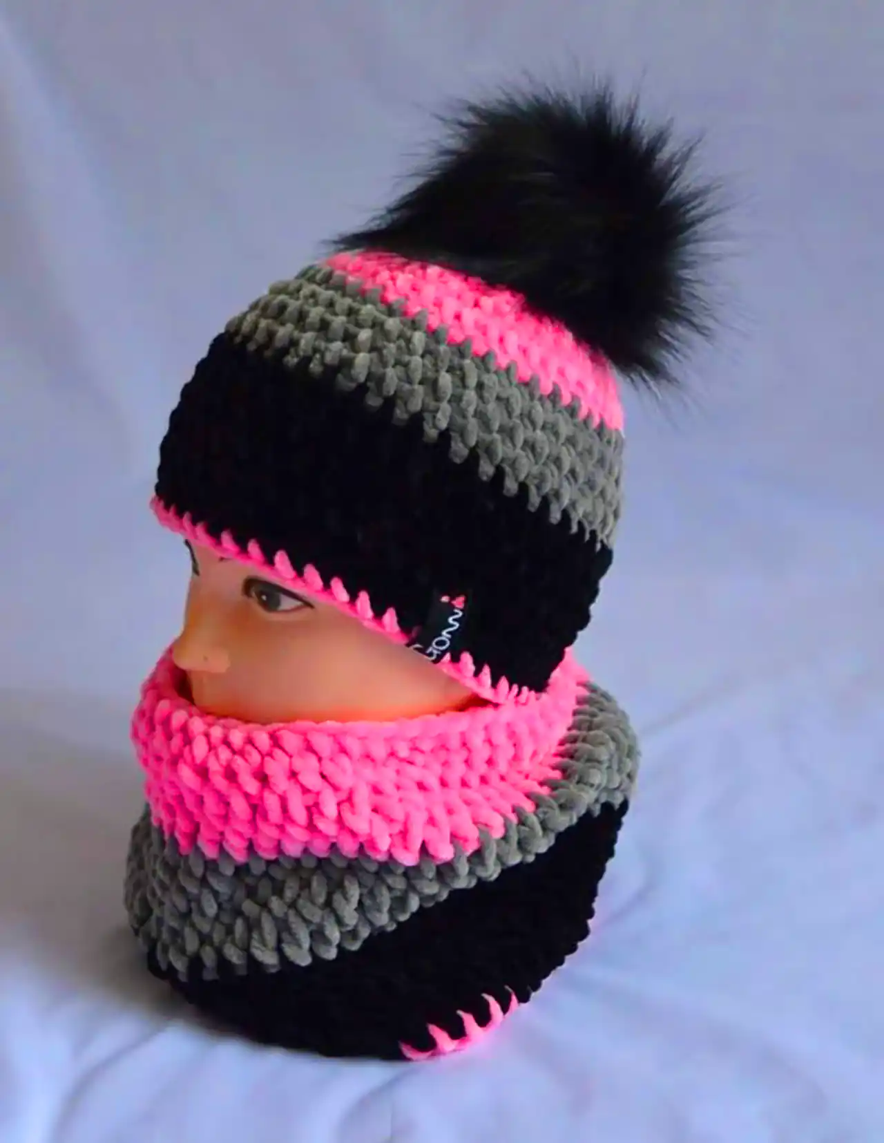 شال و کلاه برای دختر بچه ها