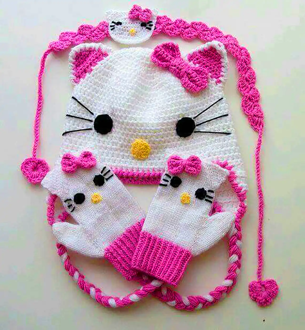 شال و کلاه برای دختر بچه ها