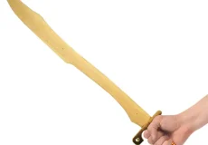 تعبیر خواب شمشیر طلا + برای زن متاهل و باردار و دختر مجرد و از دید مولف