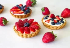 تعبیر خواب شیرینی گرفتن از دیگران و خوردن + برای زن متاهل و باردار و دختر مجرد و از دید مولف