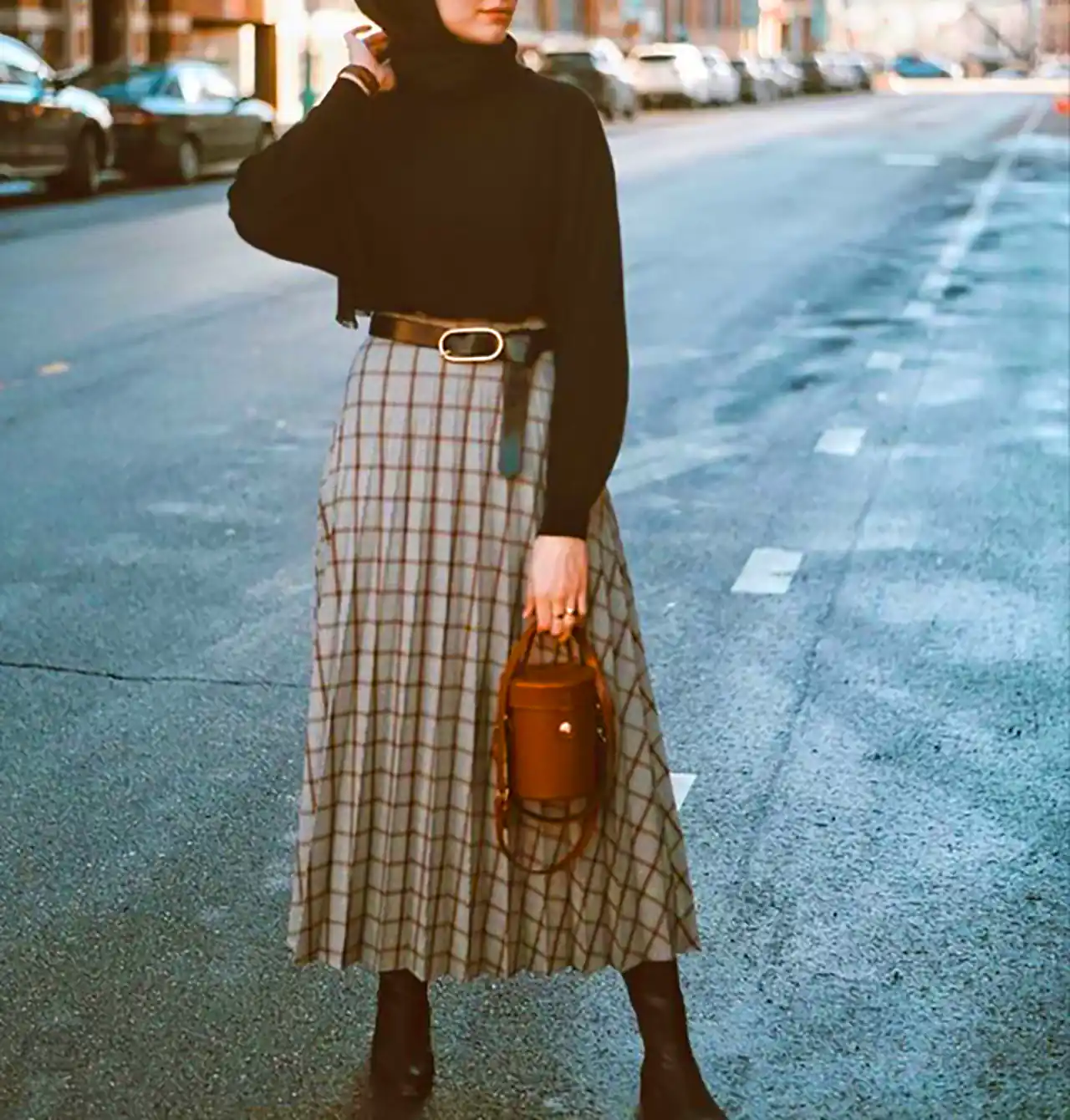 استایل شیک با دامن پشمی