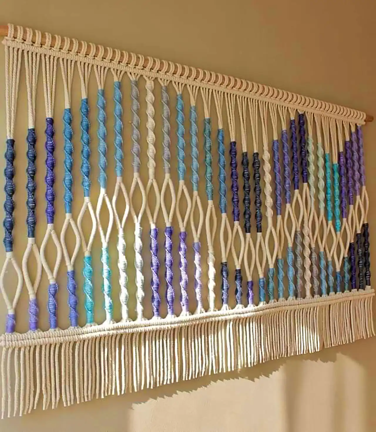 تابلو دیواری بافتنی مدرن