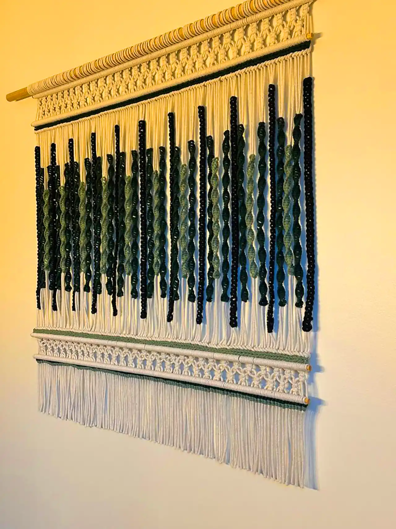 تابلو دیواری بافتنی مدرن