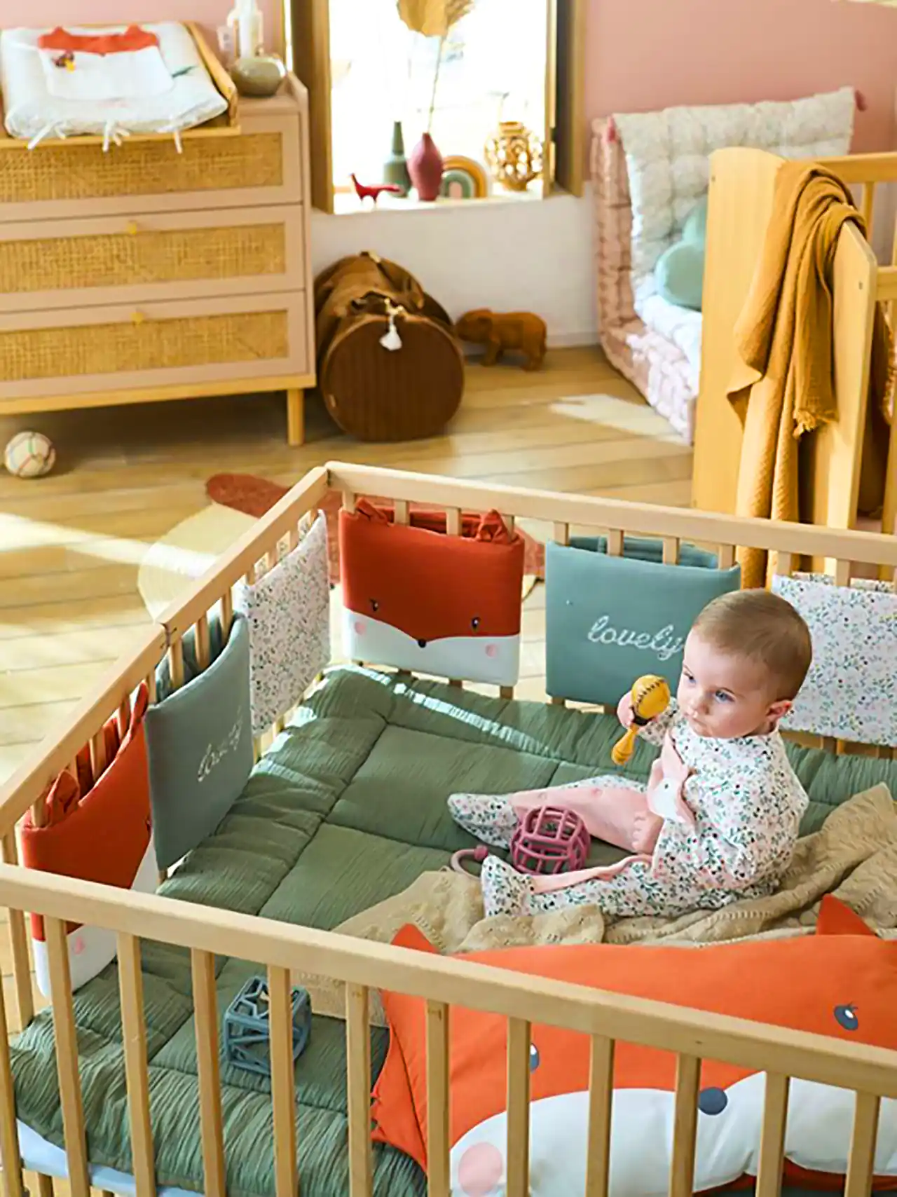 تخت حفاظ دار برای نوزاد