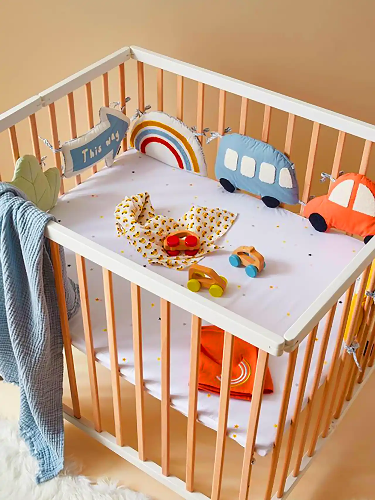 تخت حفاظ دار برای نوزاد